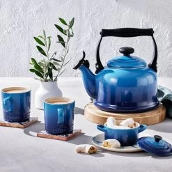 Le Creuset Tradition Fluitketel 2,1 Liter Staal Azure -Le Creuset Winkel 40102022200000 alt4