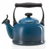 Le Creuset Tradition Fluitketel 2,1 Liter Staal Deep Teal 1 Le Creuset Tradition Fluitketel 2,1 Liter Staal Deep Teal -Le Creuset Winkel 92000800642000 le creuset.1517493821