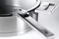 Cristel Strate Removable Sauteerpan Met Anti-aanbaklaag ø 28 Cm Rvs -Le Creuset Winkel cristel strate 5 7