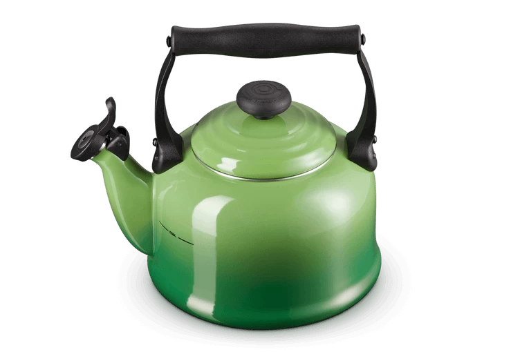 Le Creuset Tradition Fluitketel 2,1 Liter Staal Bamboo 3 Le Creuset Tradition Fluitketel 2,1 Liter Staal Bamboo