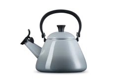 Le Creuset Kone Fluitketel 1,6 Liter Staal Mist Grey -Le Creuset Winkel lc 20201215 zs ps fs 40101025410000 003