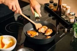 Gastrolux Squality Sauteerpan Voor Inductie ø 24 Cm Aluminium Met Paarse Greep -Le Creuset Winkel saut 1